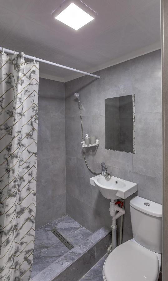 Yourhouse На Розыбакиева Утепова Недалеко От Меги Almatý Exterior foto